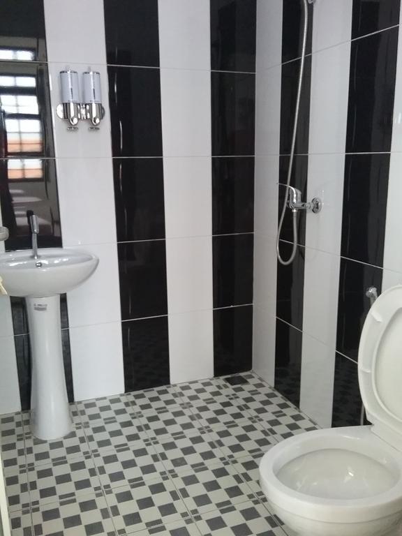Mess Inn Semarang Chambre photo