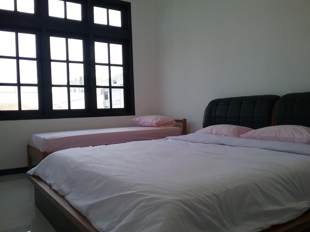 Mess Inn Semarang Chambre photo