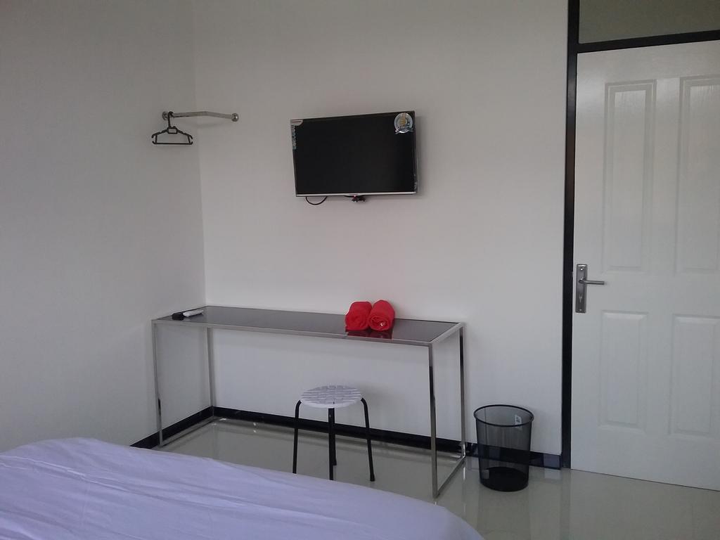 Mess Inn Semarang Chambre photo